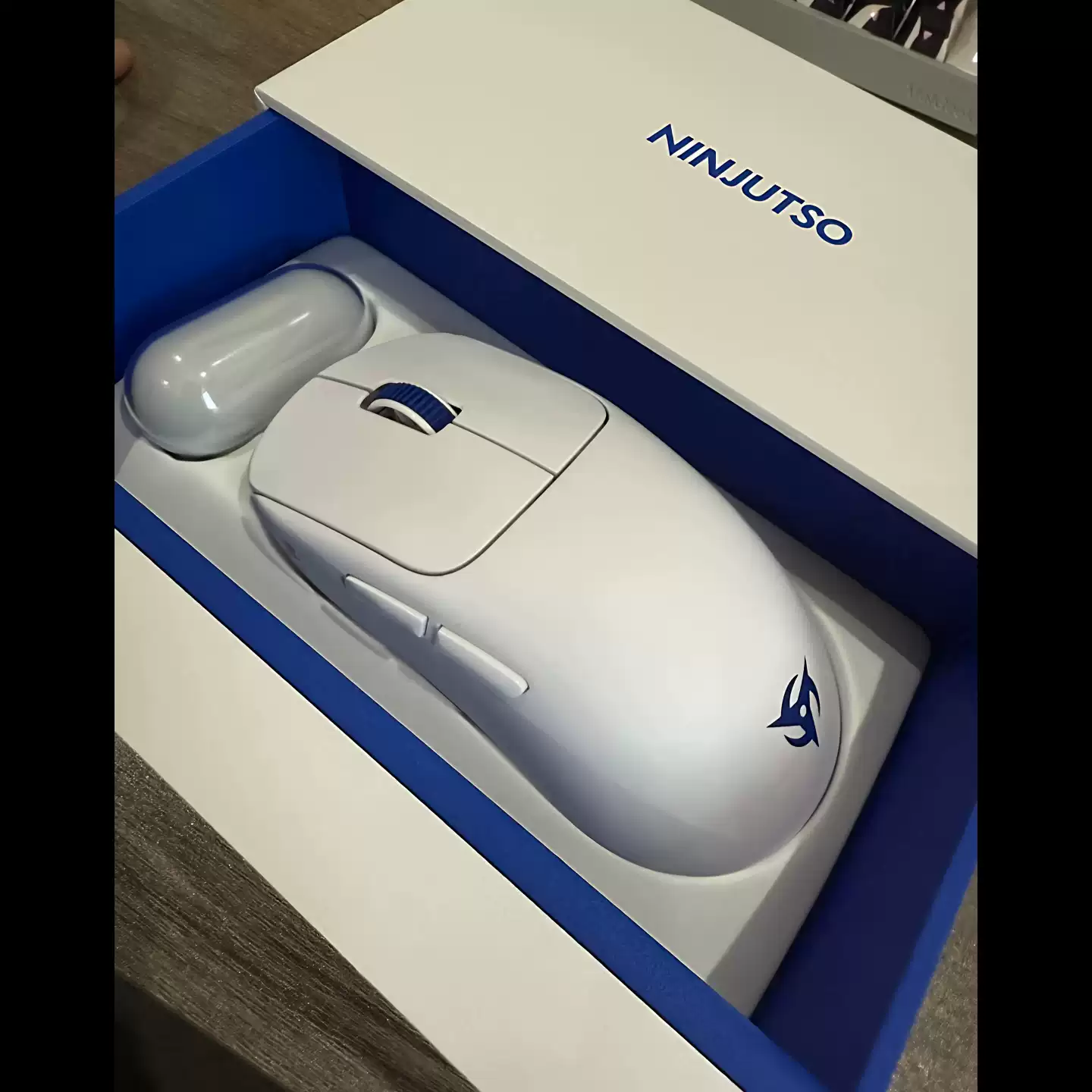 全新现货正品NINJUTSO TEN AIR无孔轻量化无线电竞游戏鼠标-淘宝Taobao