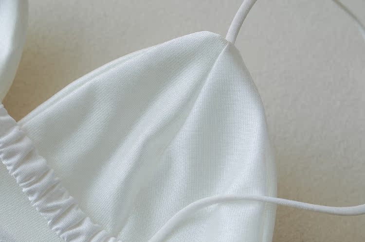 Sâu V Mở Lại Mỏng Áo Ngực Mỏng Sling Tam Giác Cup Mỏng Cotton Cup Màu Rắn Nữ Không Có Thép Nhẫn Sexy Bikini Đồ Lót