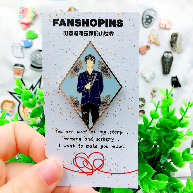 Wang Yibo Peripheral Peony Flowers open metal badges with the same thoracic pin boobs and currant with a chai-in-a-pop red show