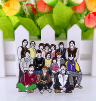 Please answer 1988 surrounding Li Huili Park Baobao sword willow Jungale Dog Huanazawa T-shirt short sleeve metal badges