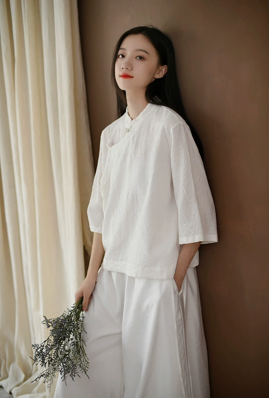 Cộng hòa Trung Quốc nữ sinh viên retro sườn xám hàng đầu mùa hè mới cotton và vải lanh nữ văn học đứng cổ áo sơ mi hoa cao cấp nữ - Áo sơ mi