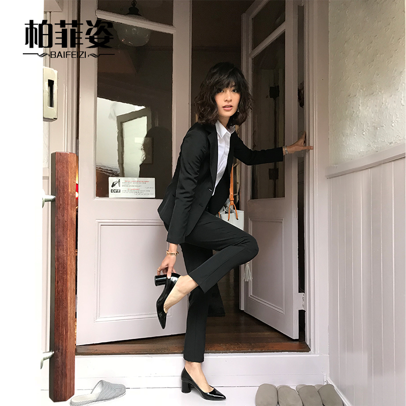 Tailleur femme - Ref 3243641 Image 1