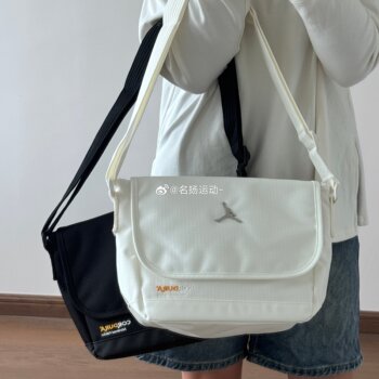 Nike jordanaj commuter crossbody bag