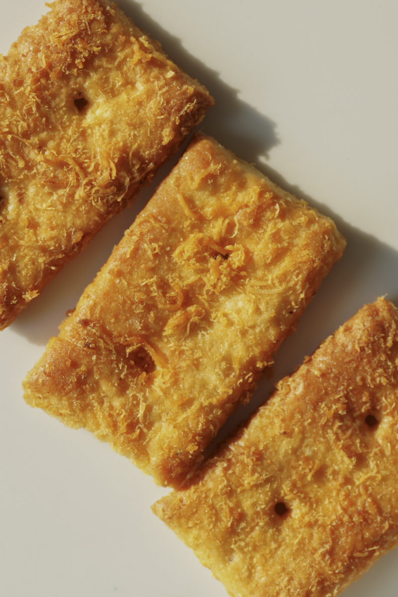 Ling Shi Ya Sea Salt Pork Crispy Cheese Crispy Pork Floss Crispy Biscuits