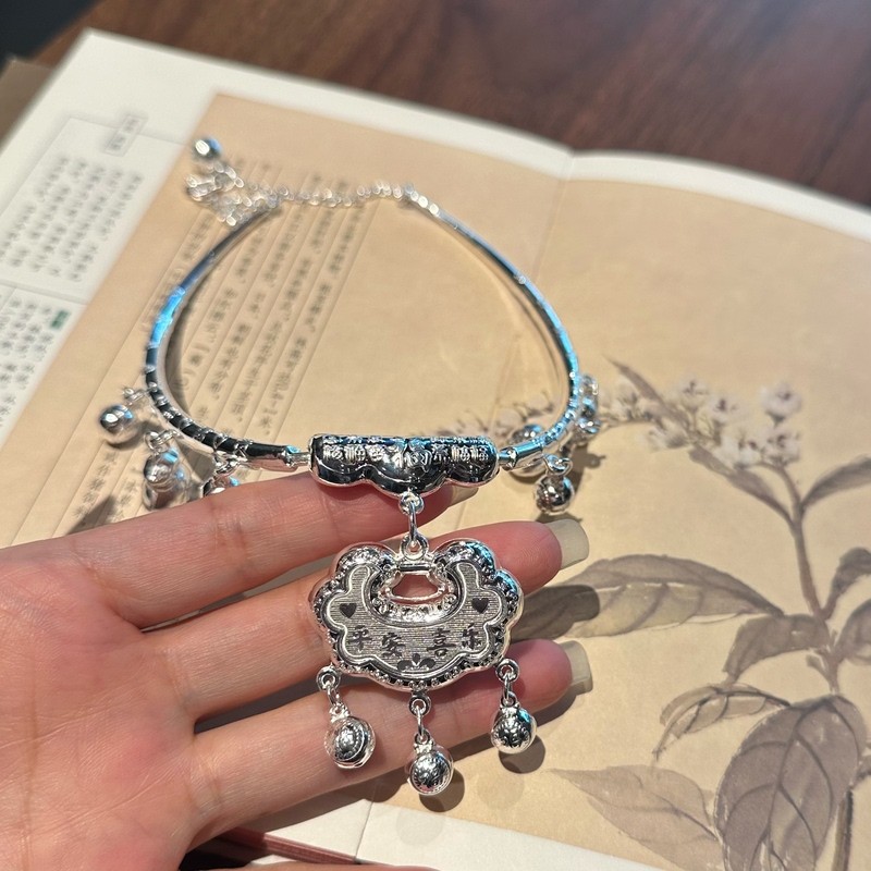 Jiangnan Pure Silver 999 Baby Silver Lock Set Peace, Joy, Longevity, Wealth Lock Set Necklace Fashion Jiangnan Pure Silver 999 Baby Silver Lock Set Peace, Joy, Longevity, Wealth Lock Set Necklace Fashion