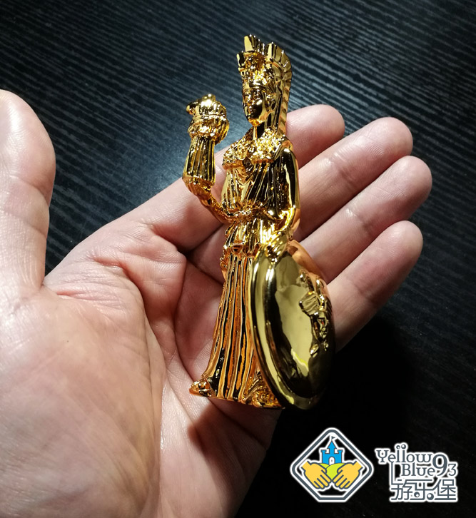 Amusement fort Saint Fighter holy clothing myth super image small electroplated gold Athena holy clothing statue spot