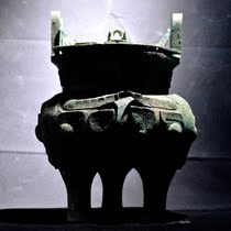 The Ruyi Imitation Antique Bronze Ware Imitation West Zhou Bronze Ware Pendulum with Niu Head veins with Gaiber moment Beijing Museum Hide