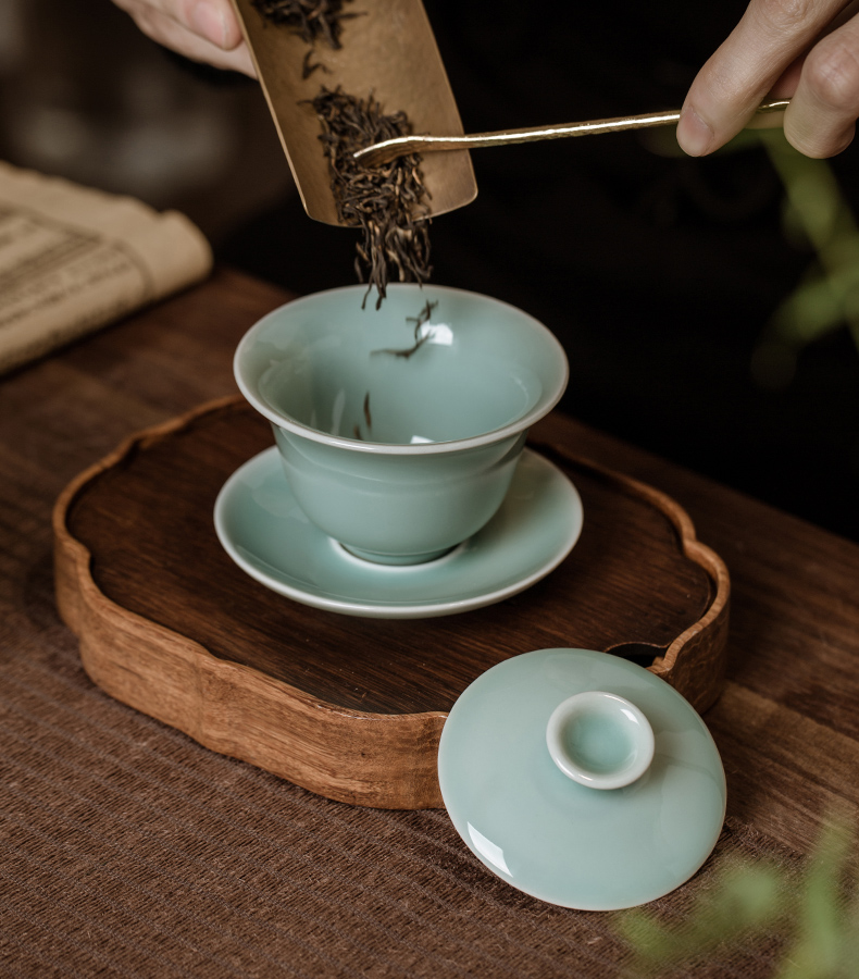 Jingdezhen ceramic tureen tea cup three to make tea bowl of a single small longquan celadon bowl of hot tea restoring ancient ways