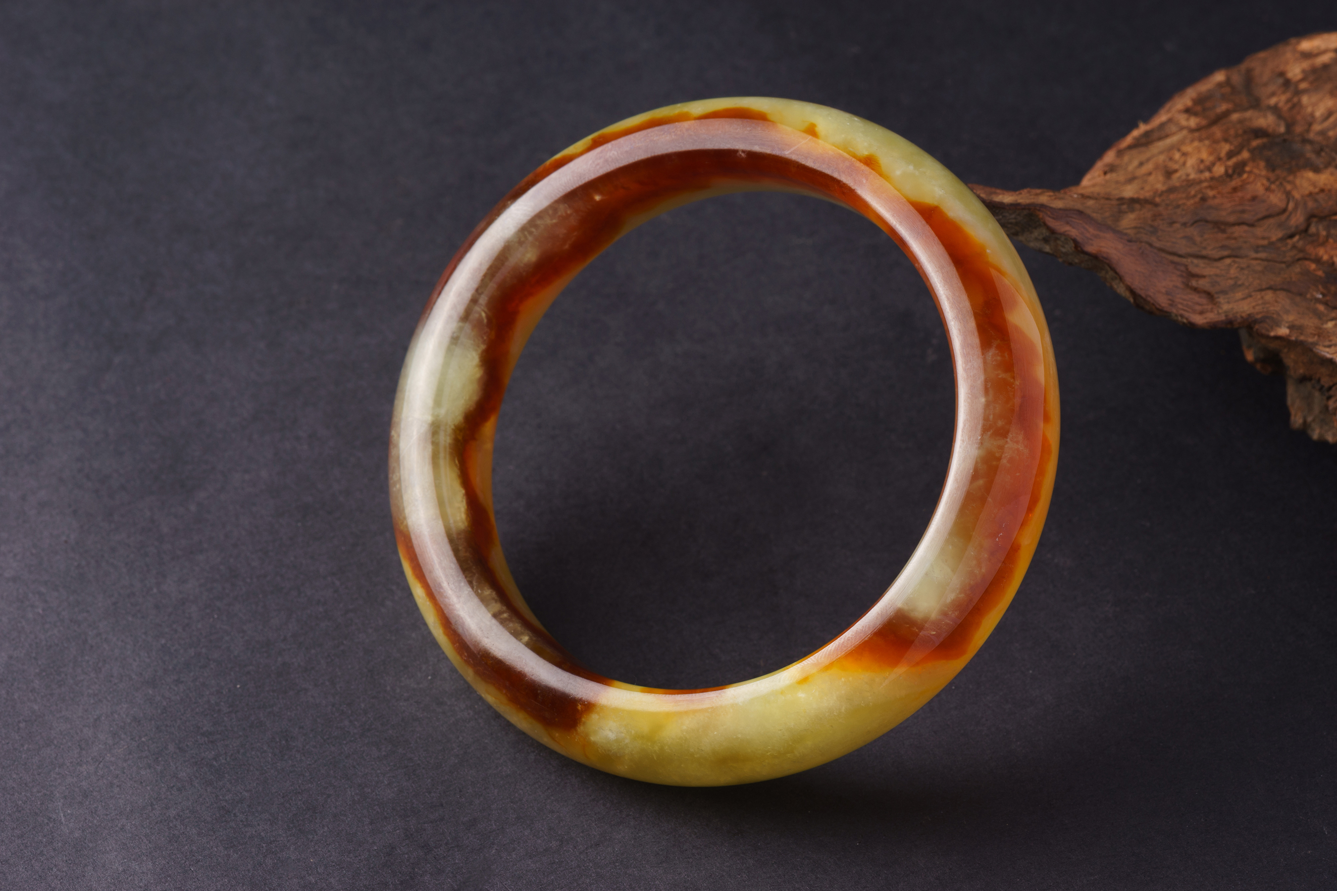 Natural Xiuyu bracelet Jia Cui ice material flower Yuhe mill source factory direct sales popular exquisite gifts