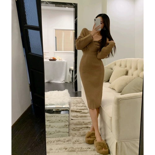 Сексуальное трикотажное демисезонное длинное трикотажное платье