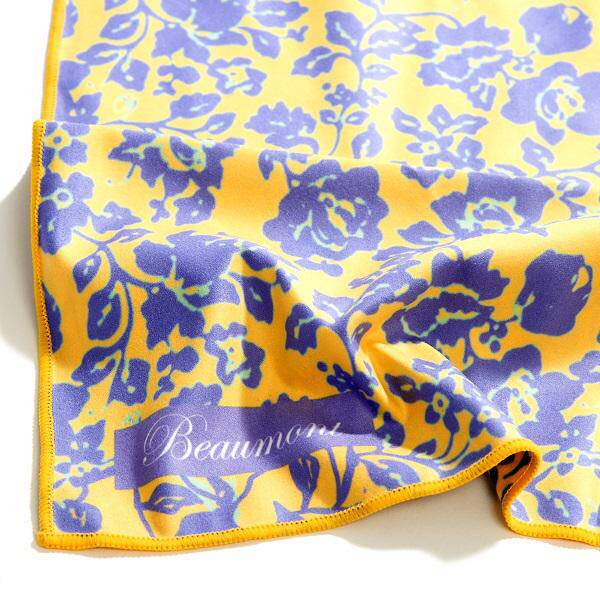 The British Beaumont instrument wipes the fabric of the cloth.