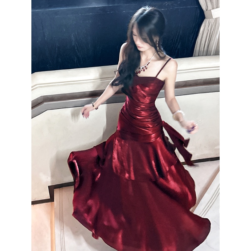 French-Style Evening Dress, Feminine, for Social Gatherings, Mermaid-Style Spaghetti Strap Dress, Birthday, High-End, Toast Dress, Niche