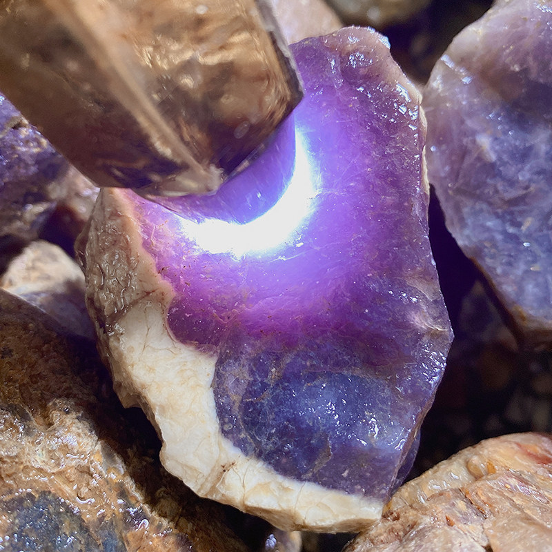 印尼高冰紫玉髓原石帝王紫玉石雕刻材料天然玉石手把件练习原料