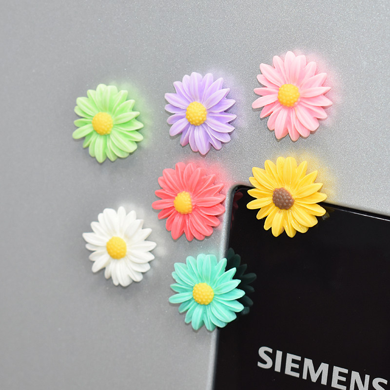 Small wrinkled chrysanthemum cute creative mini refrigerator stickers photo stickers cute message board three-dimensional resin magnet decorative magnetic