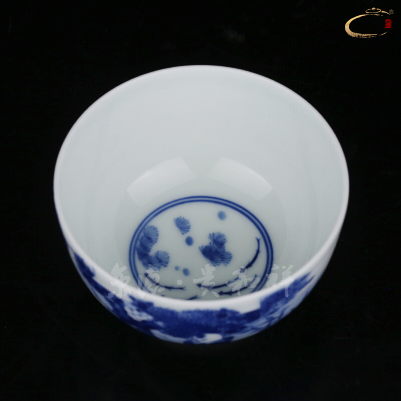 Beijing DE auspicious esteeming harmony of jingdezhen porcelain court fang play baby cup pure manual hand sample tea cup tea limited collection