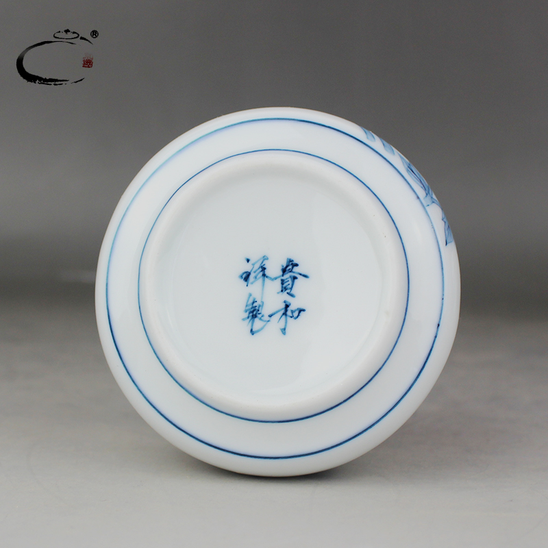 Fair and auspicious jingdezhen hand - made thickening heat - resistant cup kung fu tea sets and tea cup in hand ceramic points tea sea