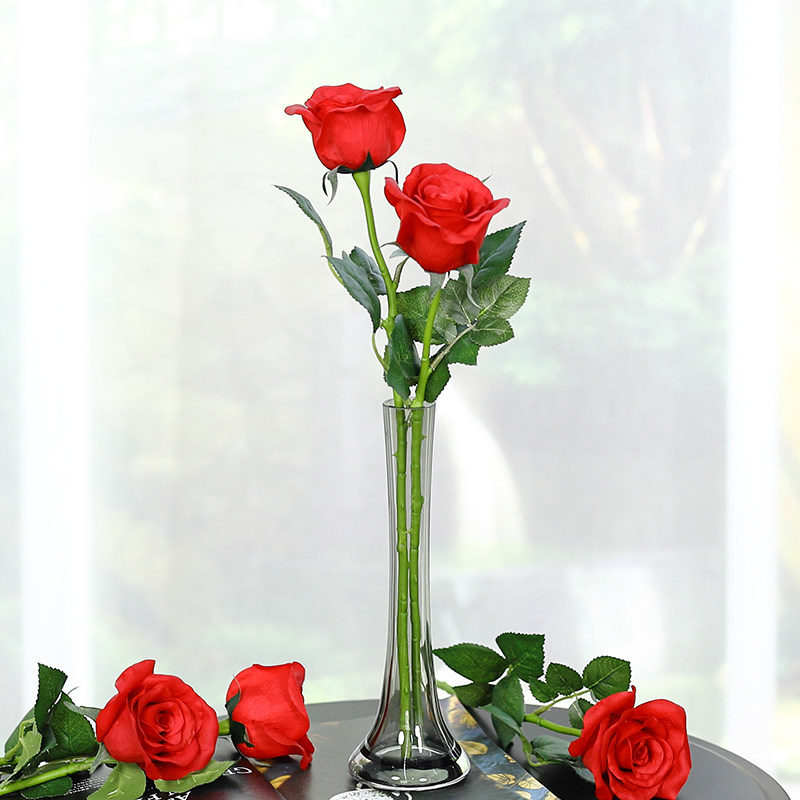 Fake flowers, artificial flowers, roses, single flower vases, coffee shop, dining room, decorative flowers, silk flowers, living room, dining table flowers