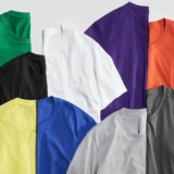 Университетские женские женские круглое T -рубашки, красочные коротки