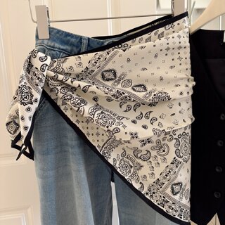 2025 New Simple White Multifunctional Shawl Solid Color Minimalist Diamond-Shaped Scarf Imitation Silk Twill Cool Triangle Scarf