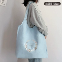 Большая версия светло -голубой цветочной феи