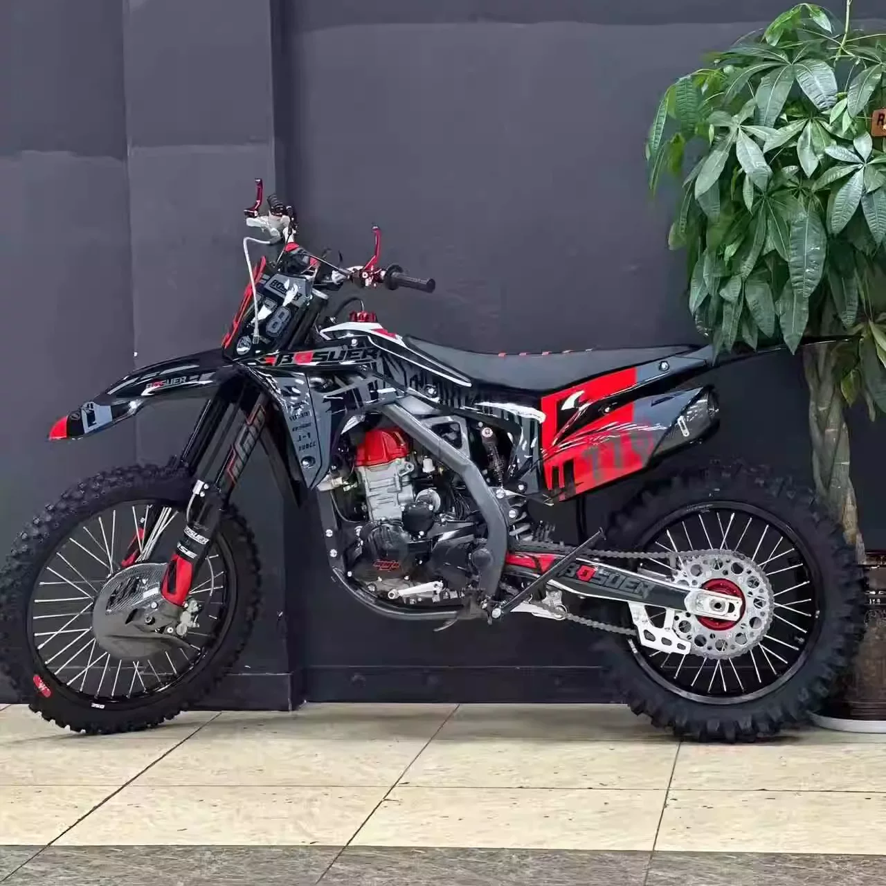 Новый Poser Jian 250CC Горы внедорожник M5 Huayang T4 Gavilin Dao Ratio Ratio Ratio Gao мотоцикл