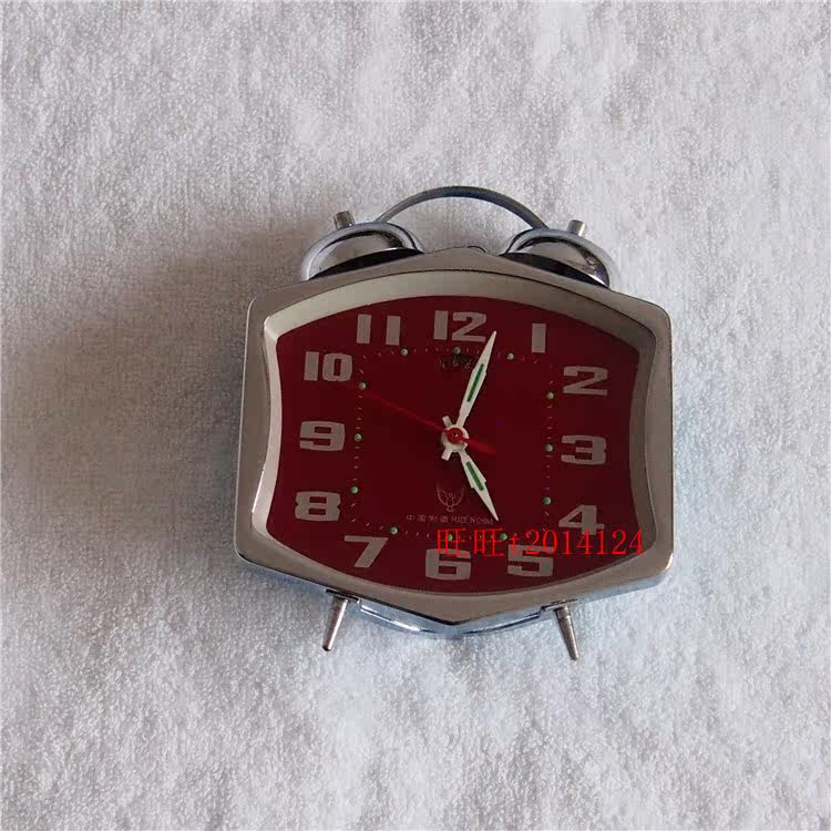 White dove card Chinese red meter disc full copper core machinery alarm clock nostalgia collection horseshoe table