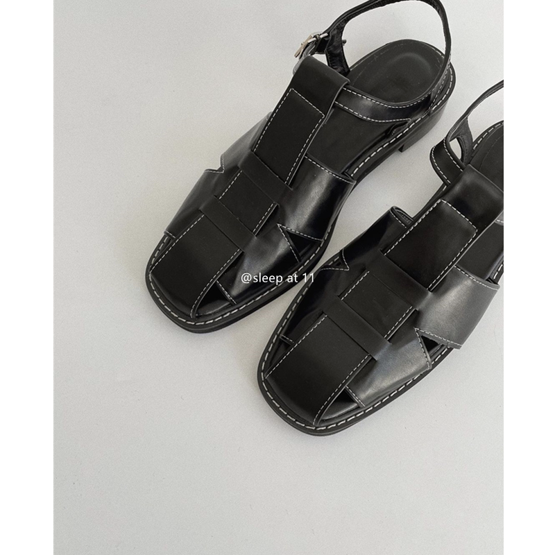 Sleep at 11 (4 12 NEW10:00) paired with a Korean retro belt buckle Baotou Rome sandals