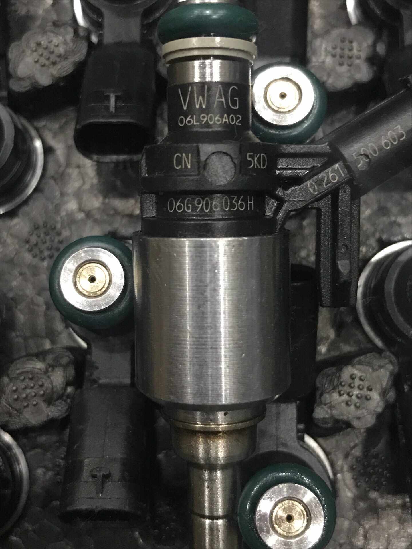 Magotan CC Tiguan new Passat high 7 Audi A4LQ5 third generation EA888 fuel injector 06G906036h