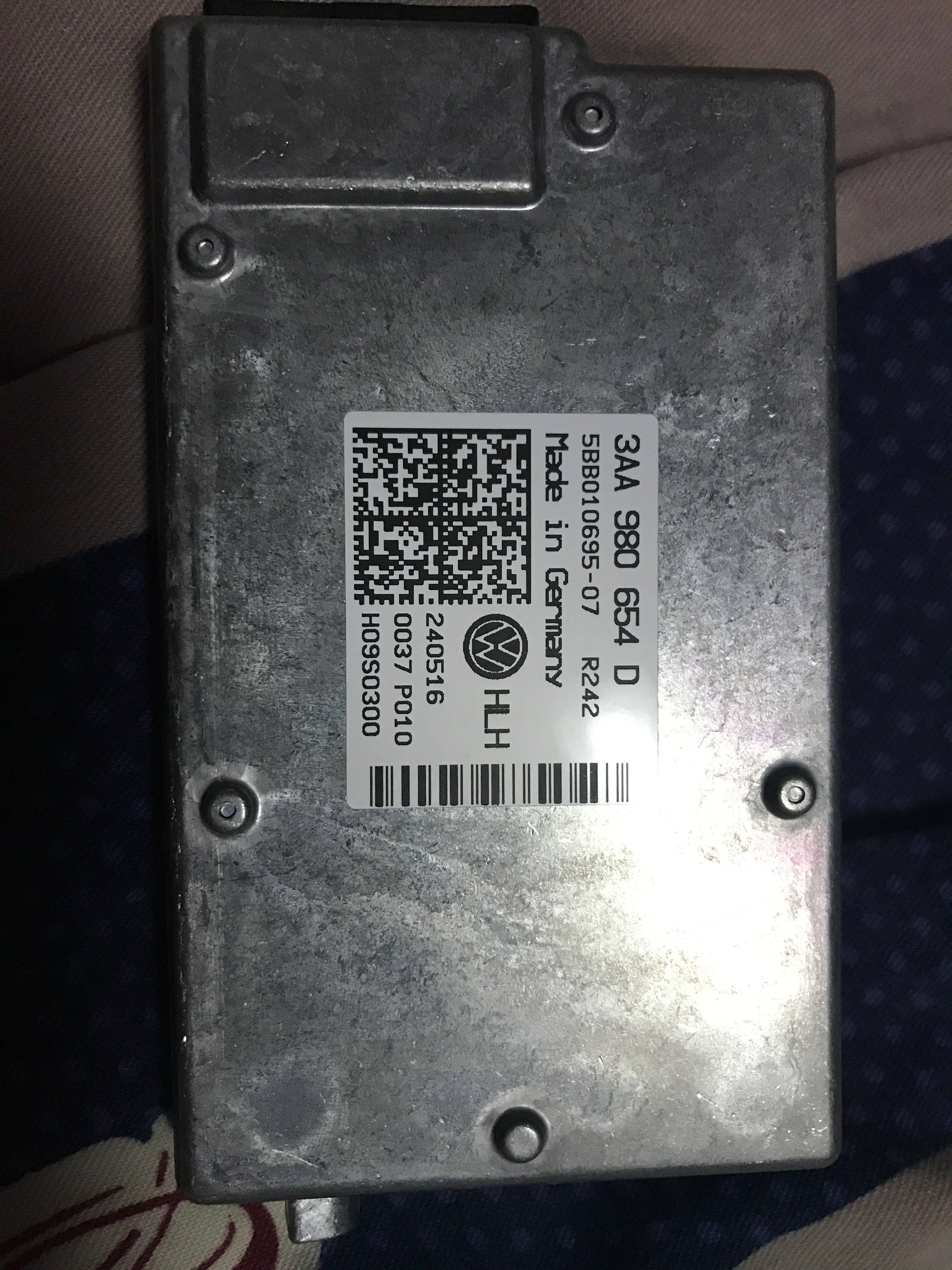 Control unit with camera, lane keeping driver system, front sensor system