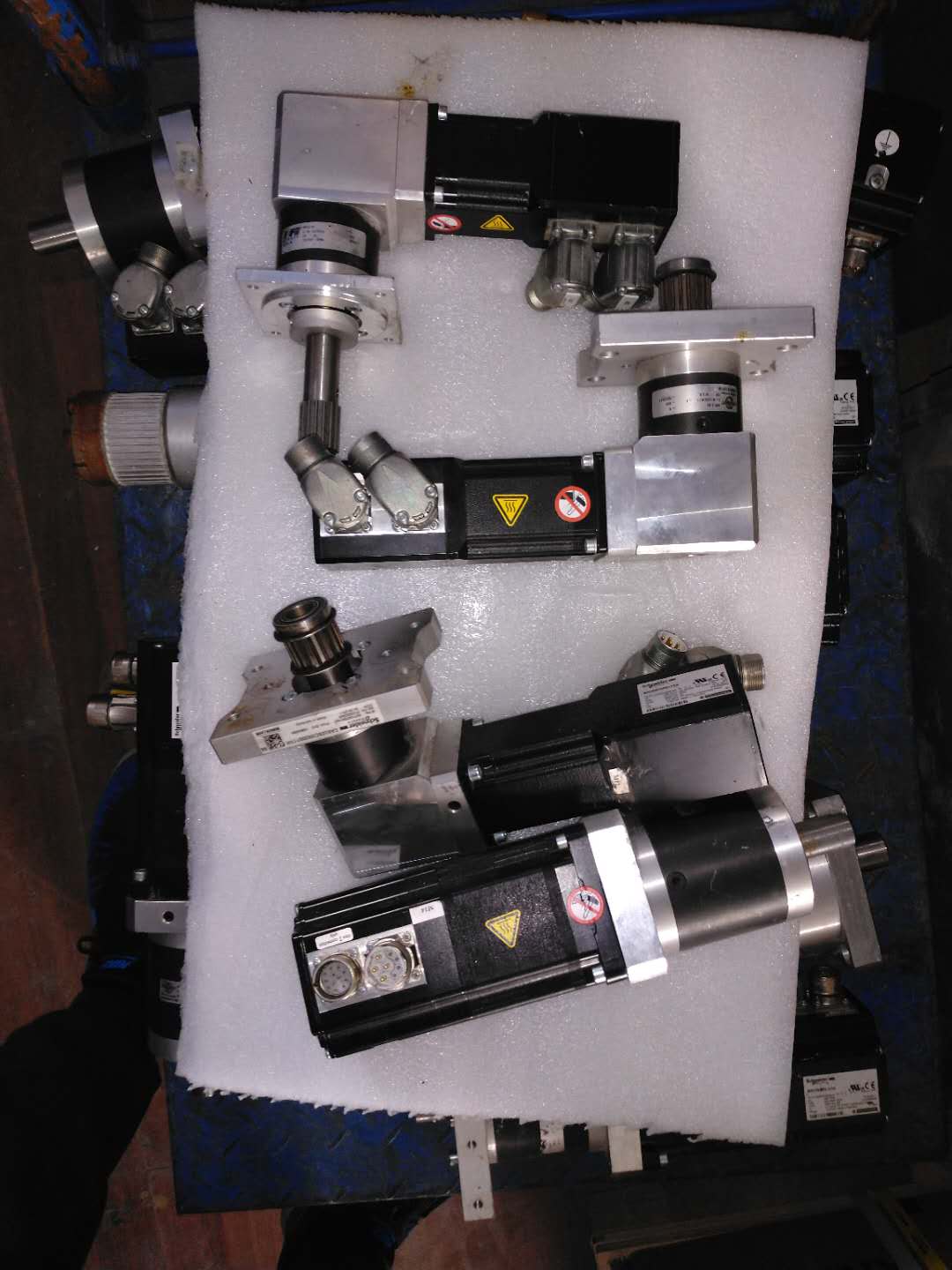 For details of the new Schneider servo motor BRH0573P01F2A in the Ninth Five-Year Plan, please consult the good quality and bargain.