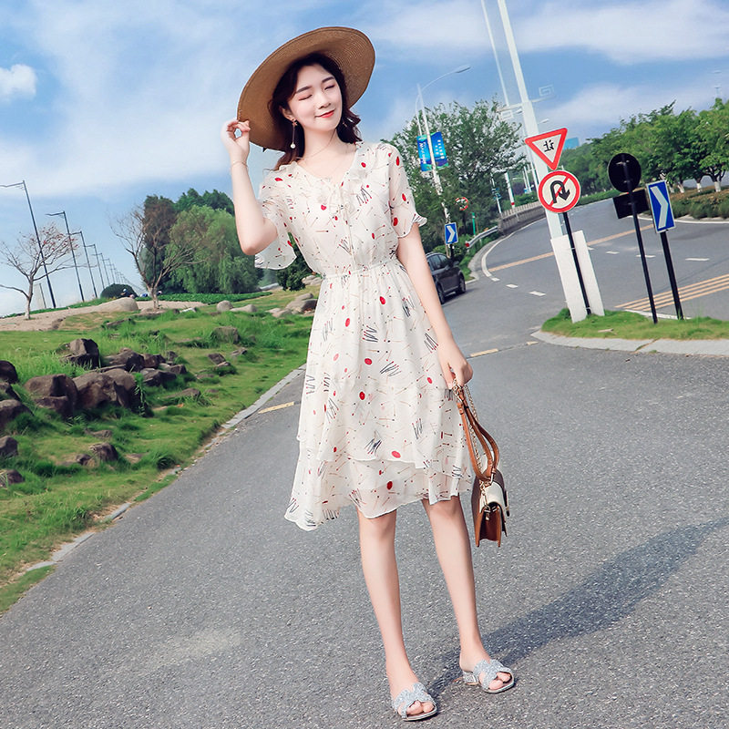 Floral dress women 2022 summer new small Korean style slim waist and trumpet sleeves small fresh chiffon skirt