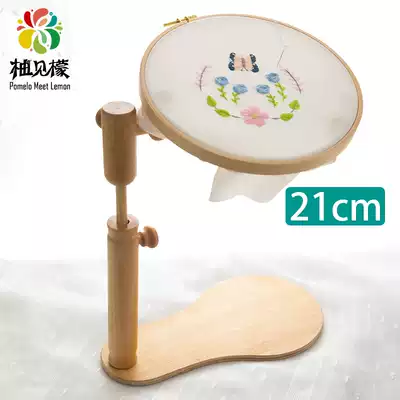 High-grade beech wood portable round table embroidery frame adjustable rotating hand embroidery embroidery embroidery 21CM