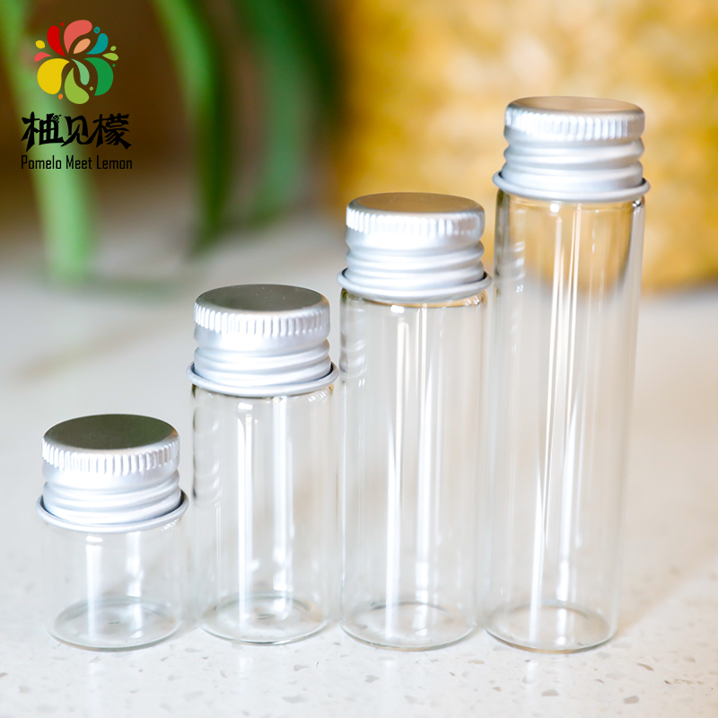 Cross stitch embroidery needle storage bottle Needle bottle Exquisite glass bottle Handmade beaded storage bottle Rice bead bottle special offer