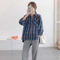 Autumn new maternity dress Korean fashion loose large size long sleeve plaid shirt foreign coat coat top