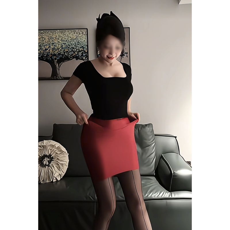 Red Silky Bodycon Skirt, Popular on Tiktok, Influencer Outfit, Photogenic, Sexy, High-Elasticity, Shiny Silk-Like Half Skirt
