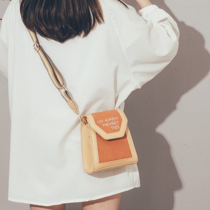 Mùa hè nhỏ tươi điện thoại di động túi nữ 2019 mới in hoang dã băng thông rộng Messenger túi retro mờ vai - Túi xách nữ túi xách nữ da mềm hàng hiệu