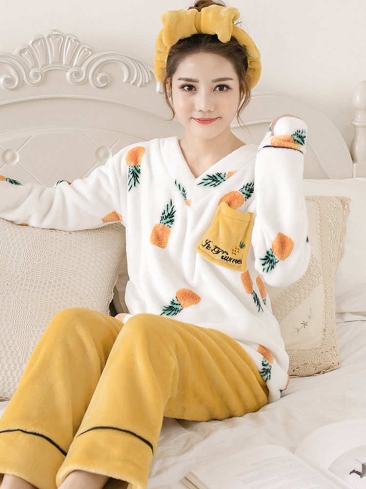 Women's winter pajamas long-sleeved round neck coral fleece autumn and winter flannel large size loose casual plus velvet thick suit