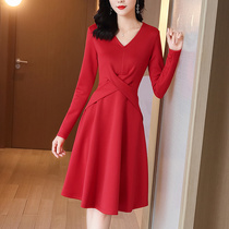 Red dress autumn and winter 2020 new retro Hepburn style long sleeve temperament waist small red dress dress dress