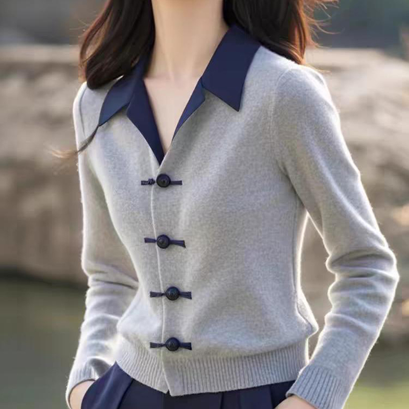 Elegant Lapel Color-Block Regular Shoulder Knit Sweater for Women 2026 Autumn New High-End New Chinese Style Buttoned Sweater Top Elegant Lapel Color-Block Regular Shoulder Knit Sweater for Women 2026 Autumn New High-End New Chinese Style Buttoned Sweater Top