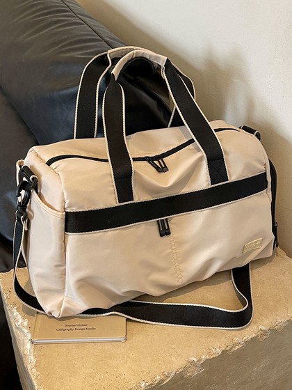 健身包男外出训练运动包手提行李袋短途旅行包女大容量防水游泳包