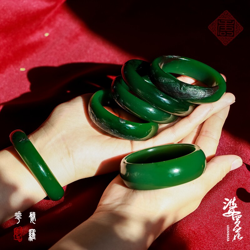(Brah flower) and Tianyu Russian material jade seven pit red leather old material carved bracelet material fine ice bottom jade bracelet
