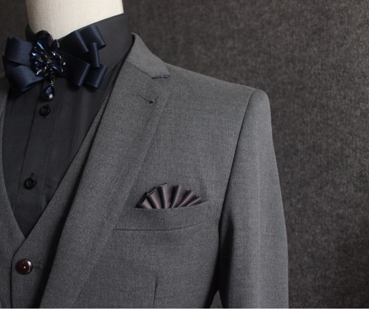 Suit túi khăn cưới phù hợp với khăn vuông ngực khăn cao cấp sử dụng kép nam túi khăn trâm cài Anh huy hiệu kute