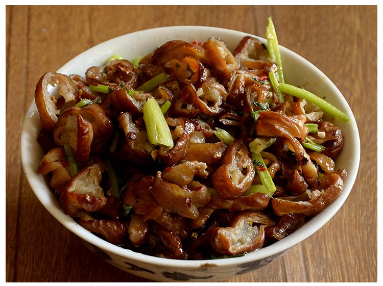 Half a kilogram of smoked bacon large intestine Hunan specialty handmade farmer's homemade Tujia sausage Bacon pig intestines Bacon fat sausage