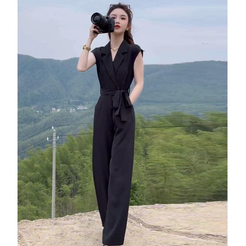 Hong Kong Black V-Neck Short-Sleeve Jumpsuit for Petite Women, Waist-Cinching, Slimming, Suit Collar, High-Waisted, Wide-Leg Jumpsuit