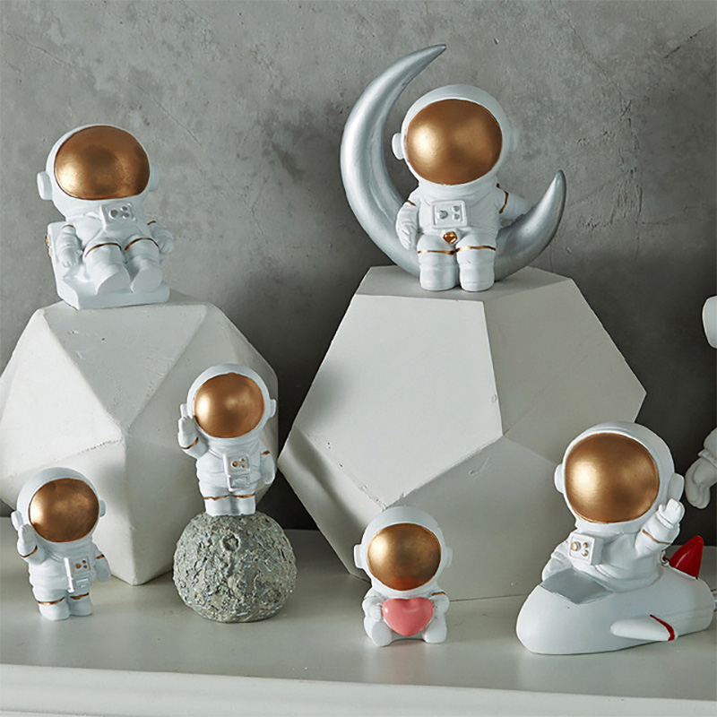 Creative Astronaut Astronaut Swing Piece Mini Cute Gift Living Room Adornment Home Office Cabinet Desktop-Taobao