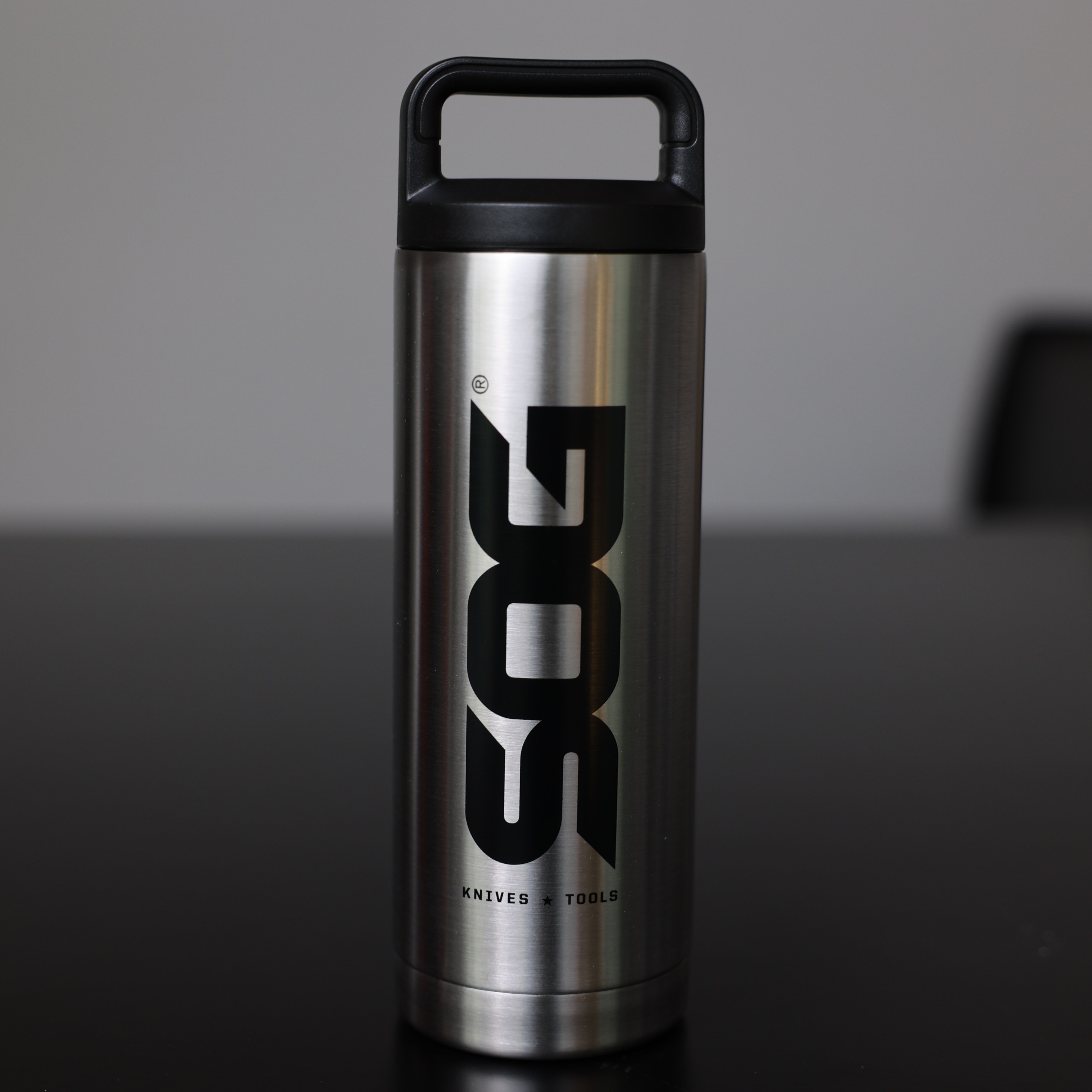 SOG 530ml large-capacity large-diameter double-layer vacuum 304 stainless steel water cup accompanying cup portable