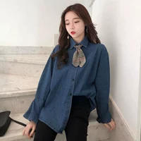 Mùa thu mới của phụ nữ áo sơ mi denim màu xanh đậm hàng đầu phụ nữ lỏng lẻo bộ sưu tập còng tay dài áo khoác thủy triều áo sơ mi nữ kiểu Hàn Quốc