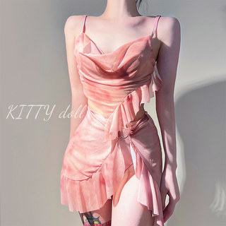 Two-Piece Swimsuit for Women 2025 New Style Pure and Sexy High-End Slimming and Body-Covering Halter Neck Beach Vacation Three-Piece Set