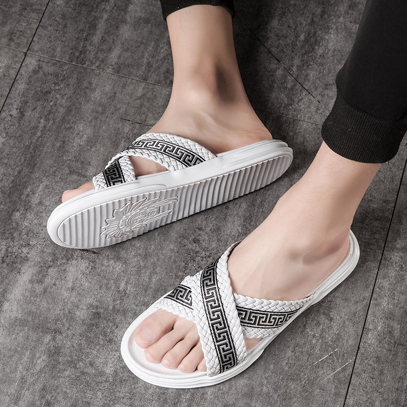 European station upscale Chauffling herringbone Drag men 2022 Summer new fashion trends comfort beach Leisure sandals