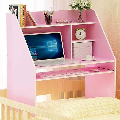Поставить кровать на кровать общежития студента колледжа, ленивый стол на столе на компьютерном столе, кровать ноутбука на кровати, компьютерный стол